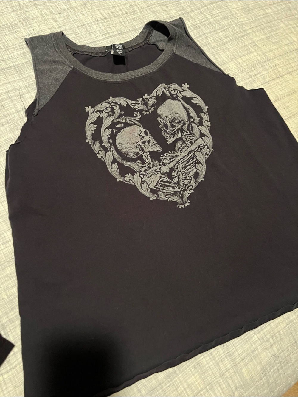 Torrid 1 raw hem tank skeleton love forever black gray 14/16
